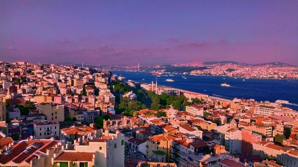 Istanbul - Purple Sky Style